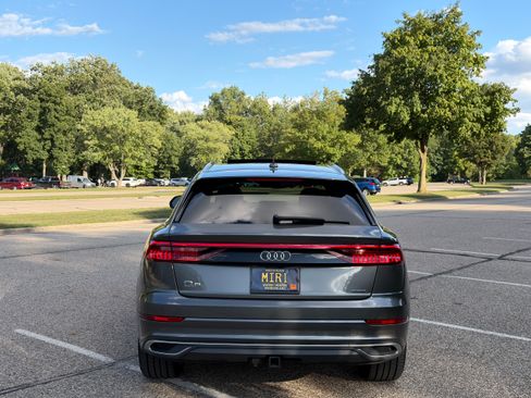 Used 2019 Audi Q8 Prestige w/ Luxury Package AWD/4WD image 8