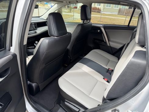 Used 2017 Toyota RAV4 Limited image 8