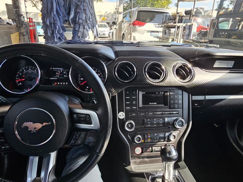 Used 2015 Ford Mustang Coupe image 11