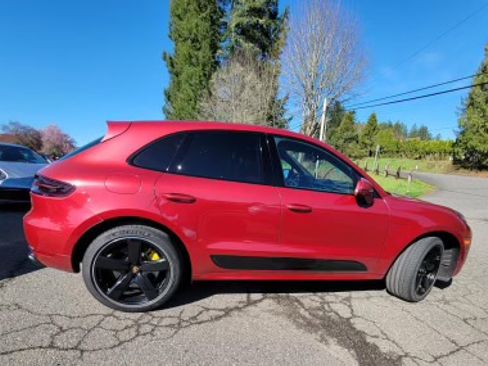 Used 2016 Porsche Macan Turbo image 6