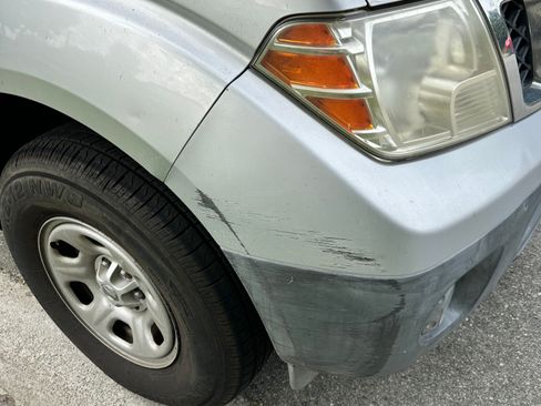 Used 2010 Nissan Frontier XE w/ XE Preferred Pkg RWD image 8