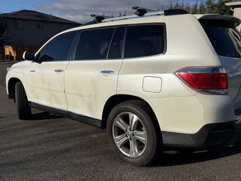 Used 2013 Toyota Highlander Limited image 11