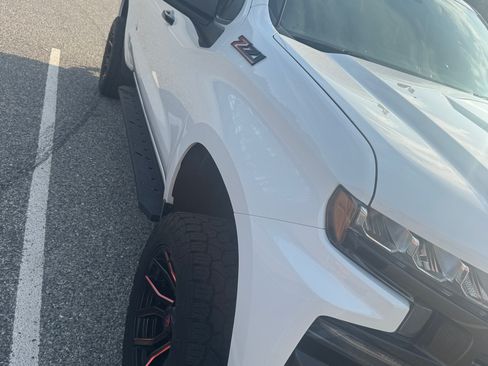 Used 2019 Chevrolet Silverado 1500 LT Trail Boss AWD/4WD image 13