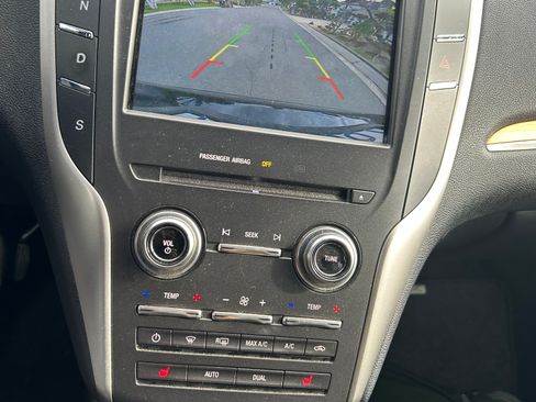 Used 2015 Lincoln MKC FWD w/ Equipment Group 101A Select image 25