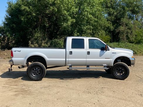 Used 2004 Ford F350 Lariat image 10