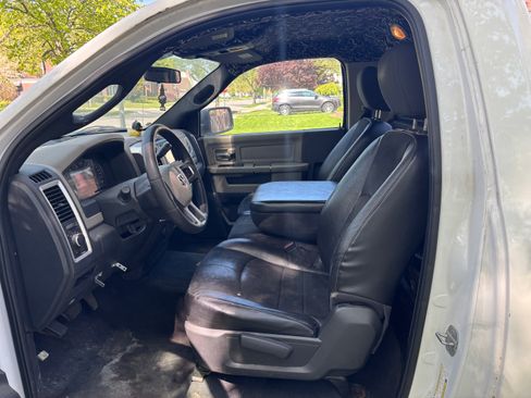 Used 2011 RAM 1500 Classic SLT RWD image 4