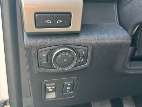 Used 2018 Ford F150 Lariat w/ Equipment Group 501A Mid AWD/4WD image 15