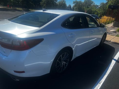 Used 2016 Lexus ES 350 w/ Luxury Package w/Wood Trim FWD image 8