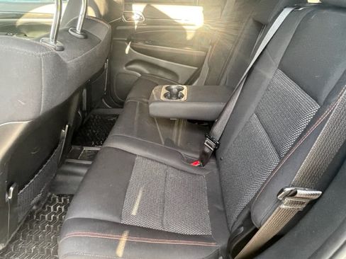 Used 2017 Jeep Grand Cherokee Laredo image 6