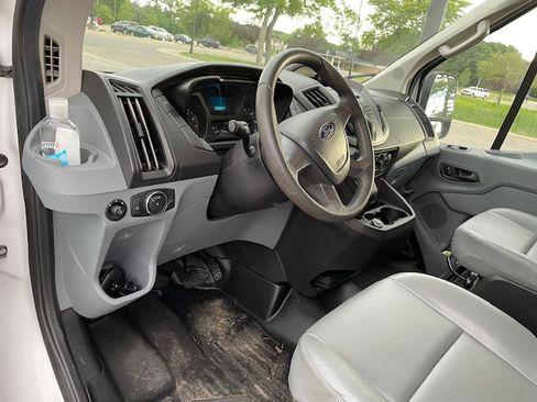 Used 2018 Ford Transit 150 130 Medium Roof image 13