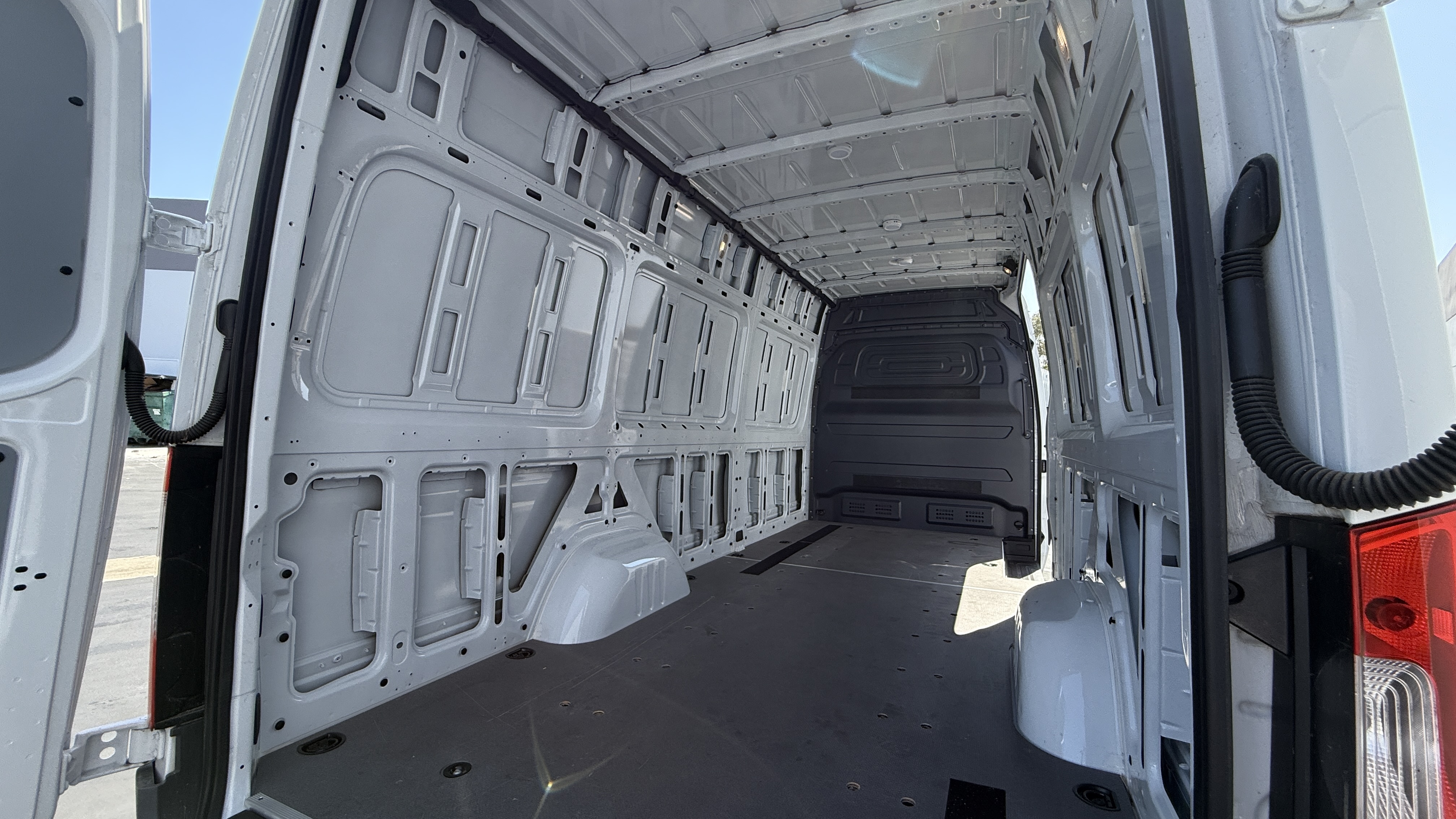 Used 2023 Mercedes-Benz Sprinter 2500 image 5