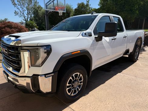 Used 2025 GMC Sierra 3500 Pro w/ X31 Off-Road Package AWD/4WD image 1