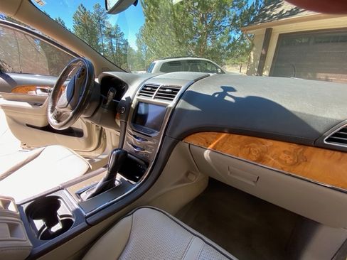 Used 2011 Lincoln MKX Sport Utility 4D w/ 101A Rapid Spec Order Code image 6