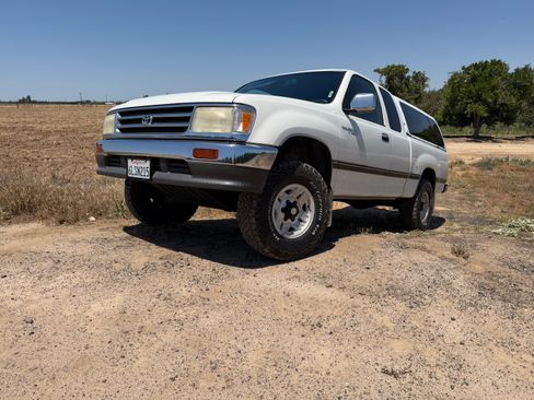 Used 1996 Toyota T100 SR5 AWD/4WD image 12