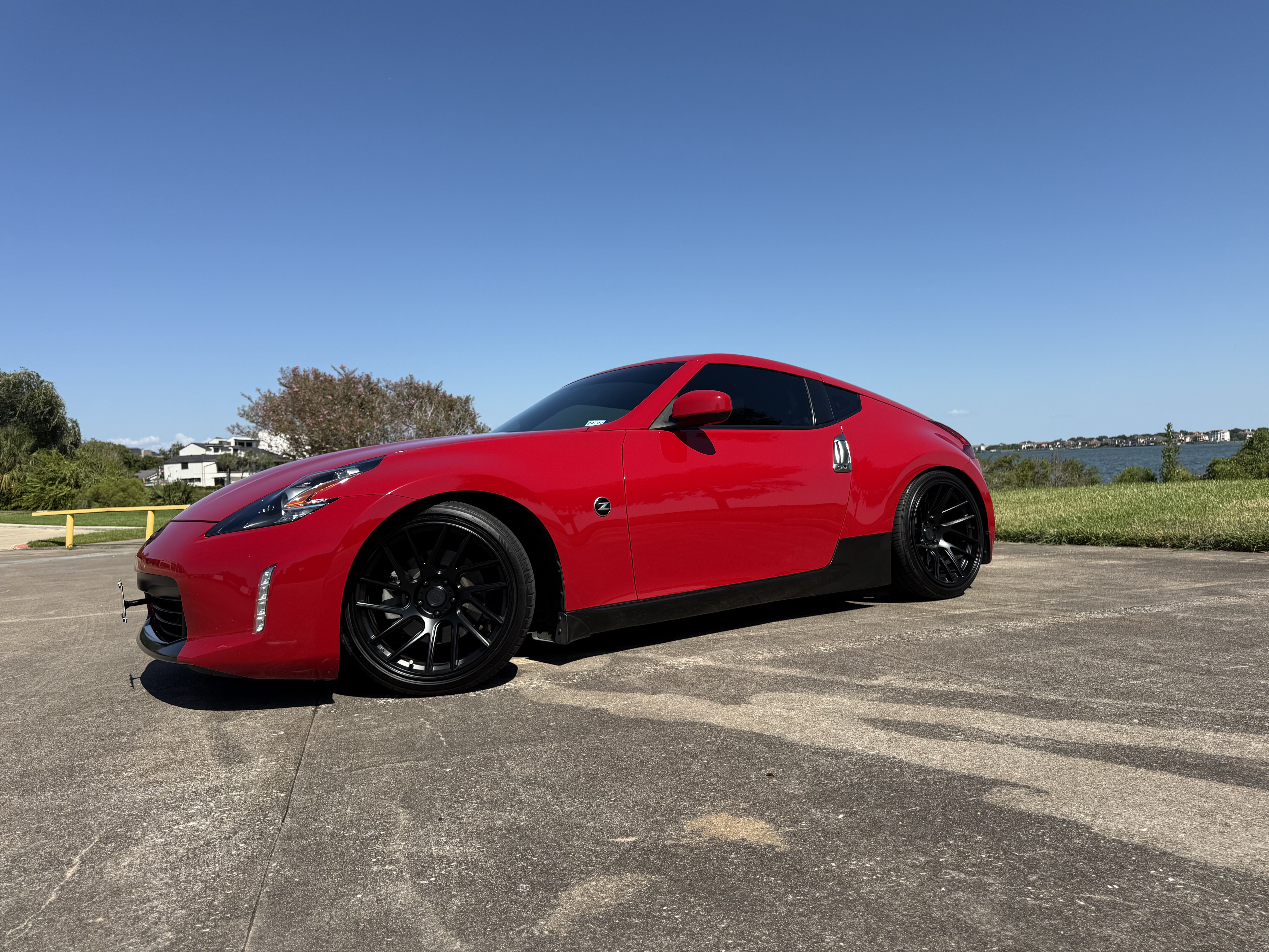 Used 2018 Nissan 370Z Coupe RWD image 18