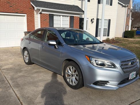 Used 2017 Subaru Legacy 2.5i Premium image 4