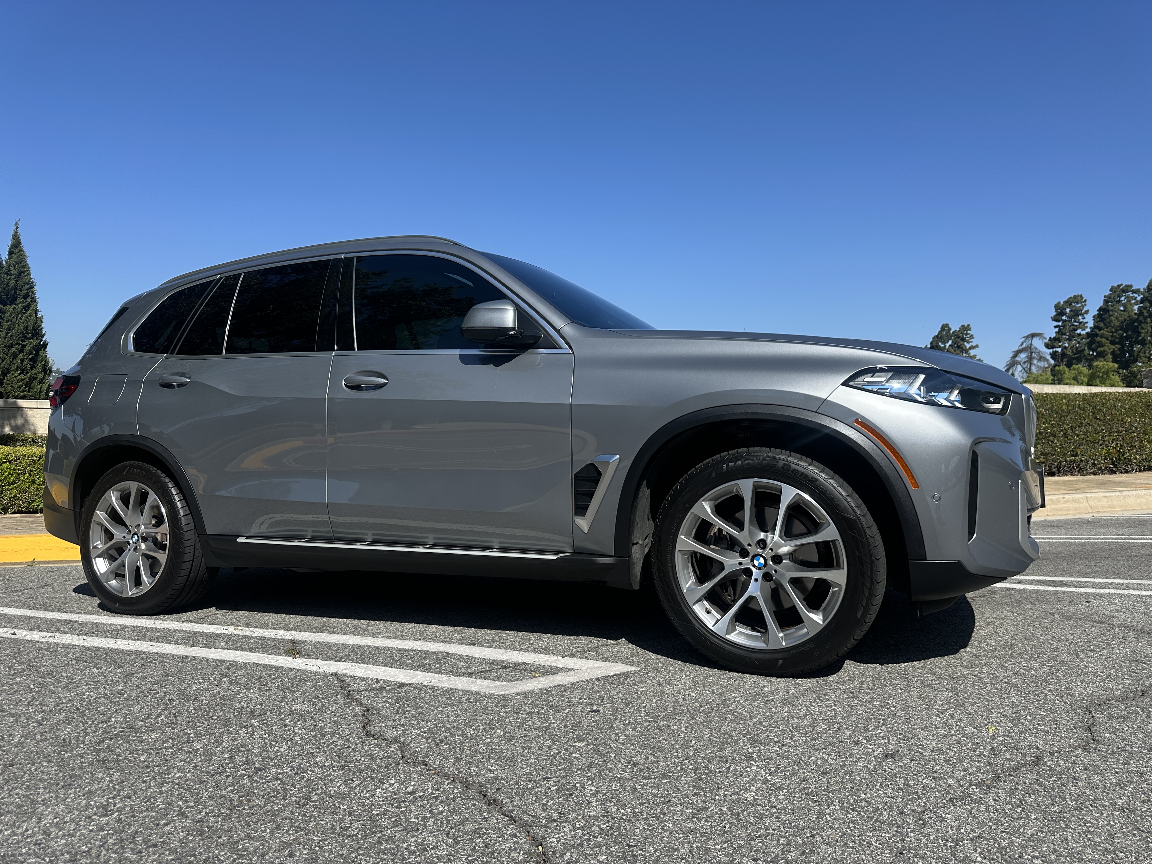 Used 2024 BMW X5 sDrive40i w/ Premium Package RWD image 1