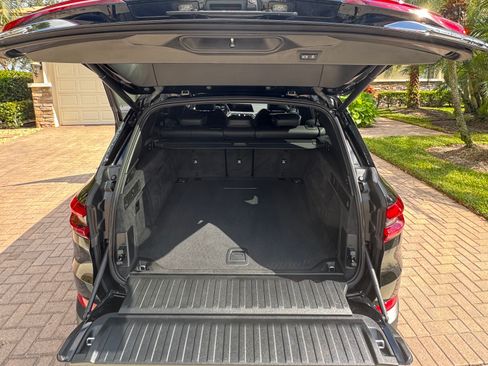 Used 2023 BMW X5 xDrive40i w/ Premium Package image 9