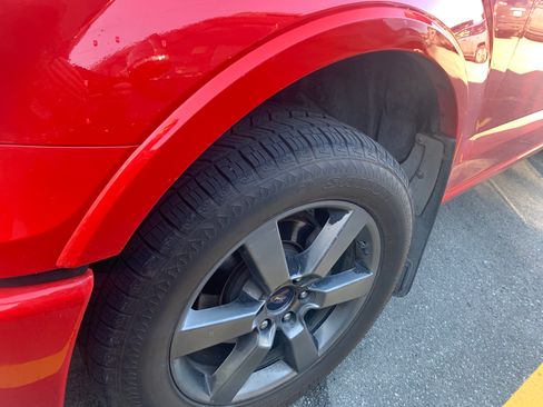 Used 2016 Ford F150 Lariat w/ Equipment Group 502A Luxury image 11