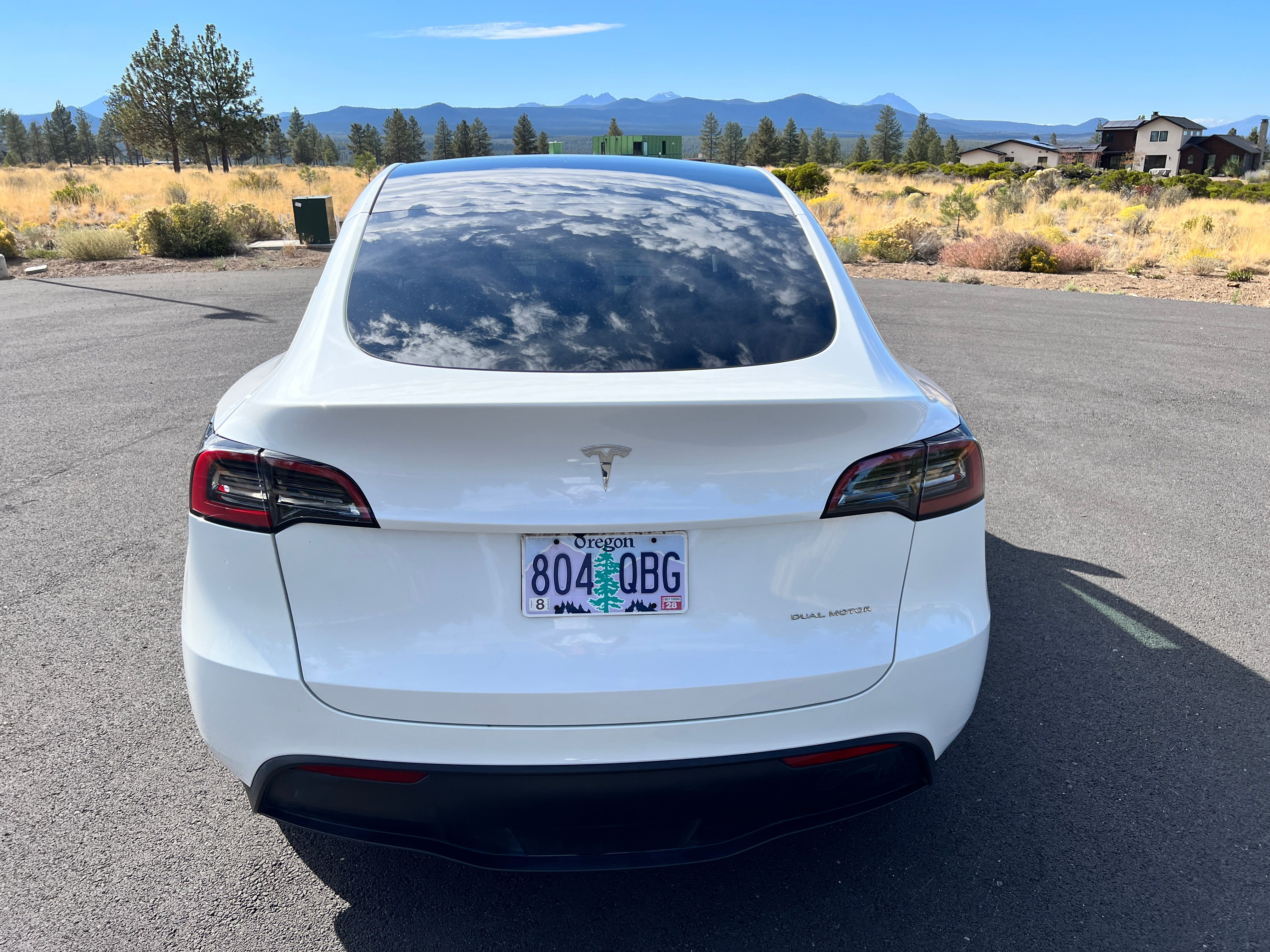 Used 2024 Tesla Model Y Long Range AWD/4WD image 8