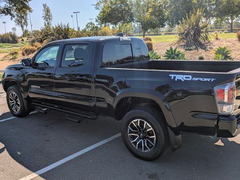 Used 2023 Toyota Tacoma TRD Sport image 2