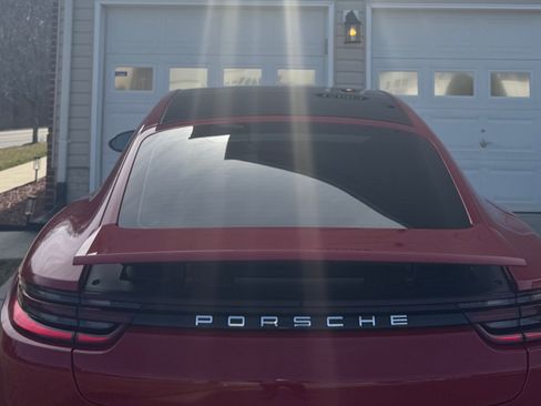 Used 2018 Porsche Panamera image 5