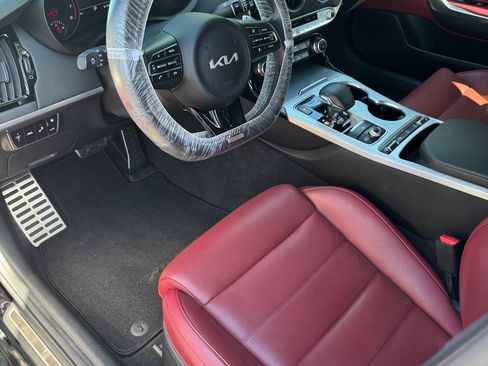 Used 2020 Kia Stinger GT2 RWD image 10