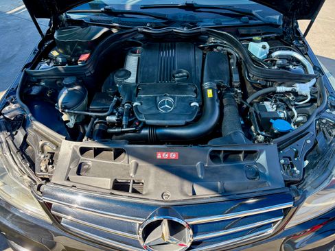Used 2014 Mercedes-Benz C 250 Sedan image 13