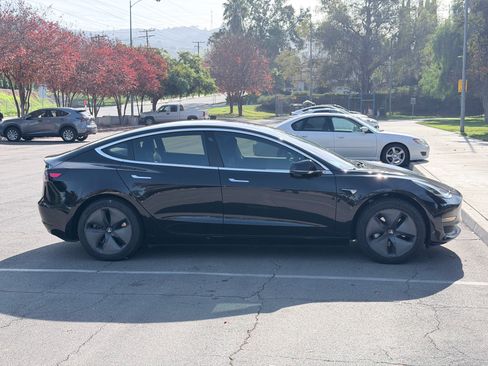 Used 2018 Tesla Model 3 Long Range image 6