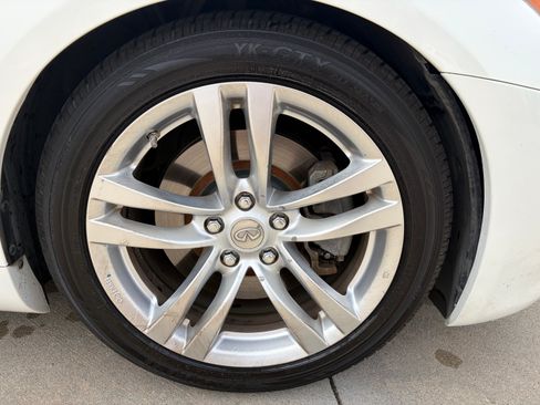 Used 2010 INFINITI G37 Sport w/ Premium Pkg image 10