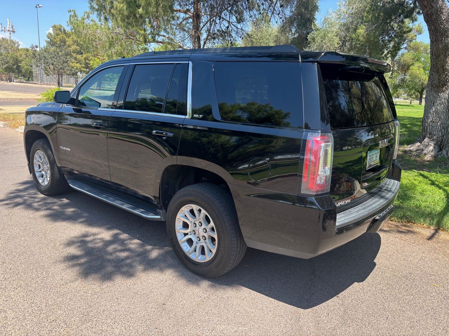 Used 2019 GMC Yukon SLT AWD/4WD image 4