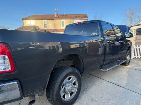 Used 2019 RAM 2500 Big Horn w/ Cold Weather Group image 4