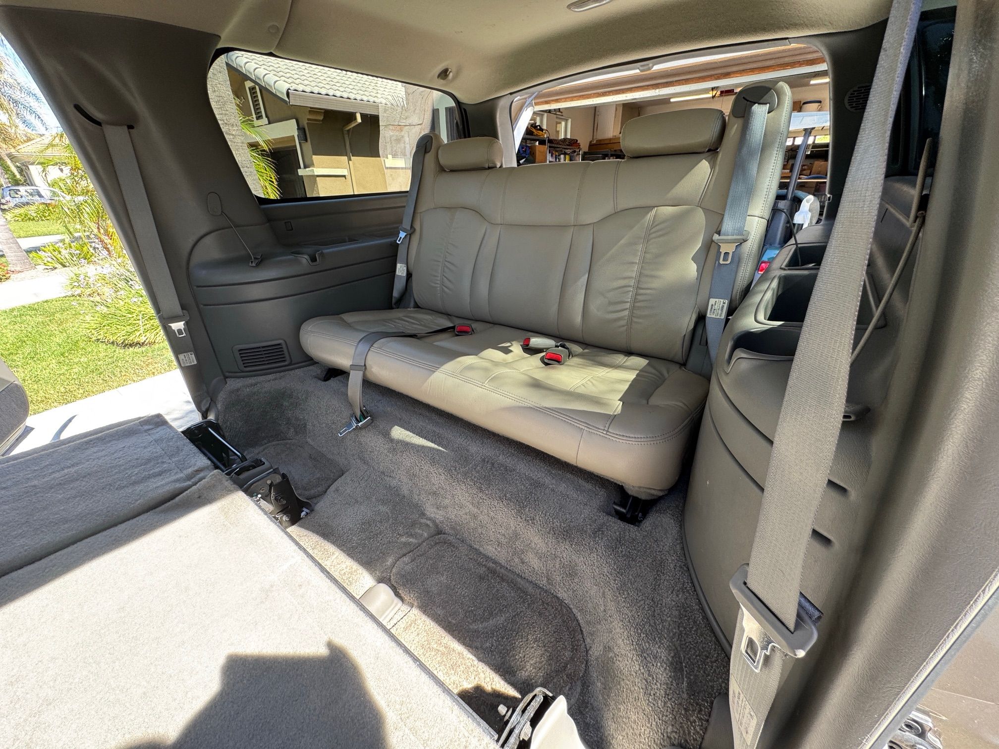 Used 2001 Chevrolet Suburban LT w/ LT Preferred Equipment Group AWD/4WD image 13