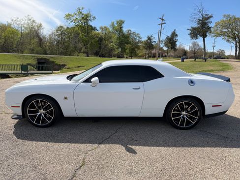 Used 2016 Dodge Challenger R/T Scat Pack image 8