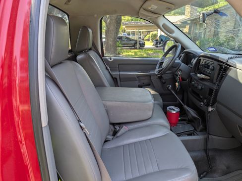 Used 2008 Dodge Ram 1500 Truck ST image 10