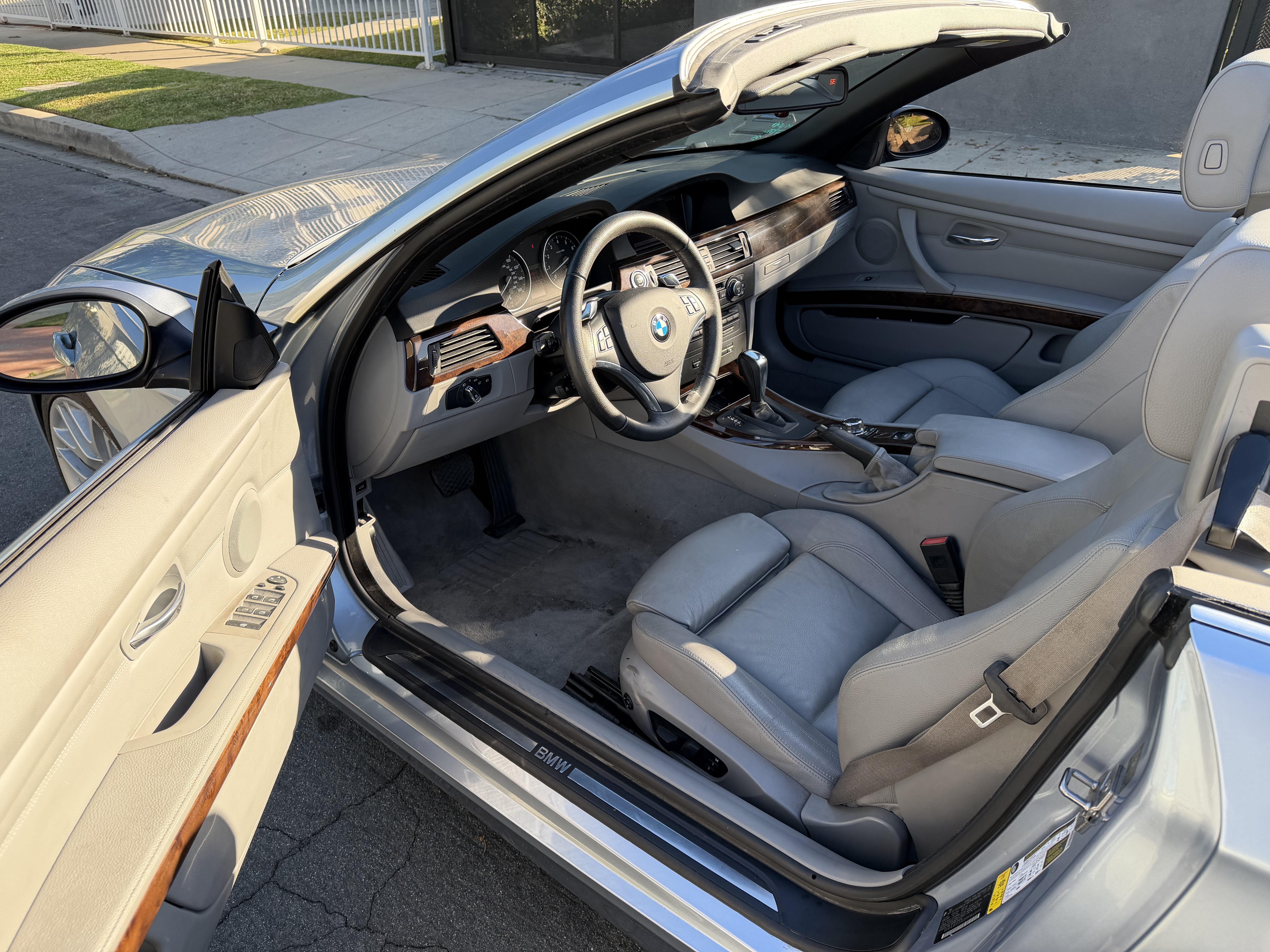 Used 2009 BMW 328i Convertible w/ Premium Pkg RWD image 17
