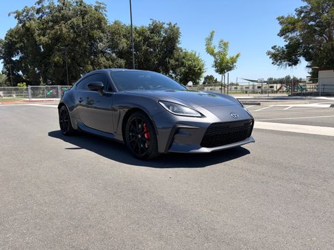 Used 2024 Toyota GR86 Premium w/ Performance Package RWD image 10