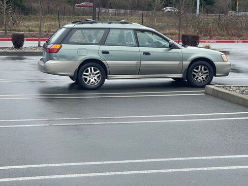 Used 2004 Subaru Outback Wagon image 2