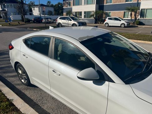 Used 2019 Hyundai Elantra SEL image 17