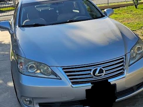 Used 2011 Lexus ES 350 image 2