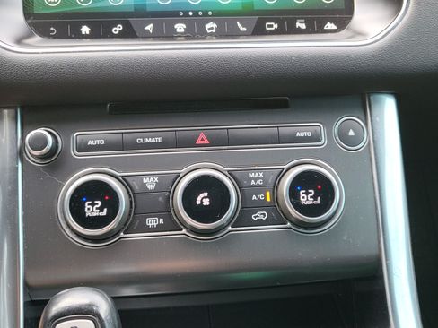 Used 2017 Land Rover Range Rover Sport SE image 16