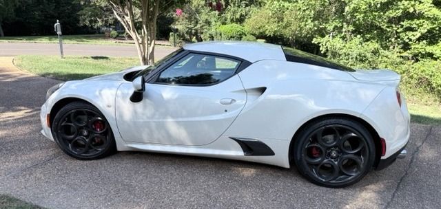 Used 2016 Alfa Romeo 4C Coupe w/ Convenience Group - Coupe RWD image 13