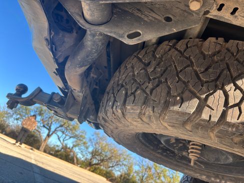 Used 2022 Jeep Gladiator Sport image 12