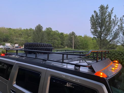 Used 2003 HUMMER H2 w/ Preferred Equipment Group AWD/4WD image 24