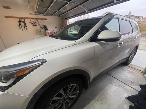 Used 2018 Hyundai Santa Fe SE w/ SE Premium Package 02 image 2
