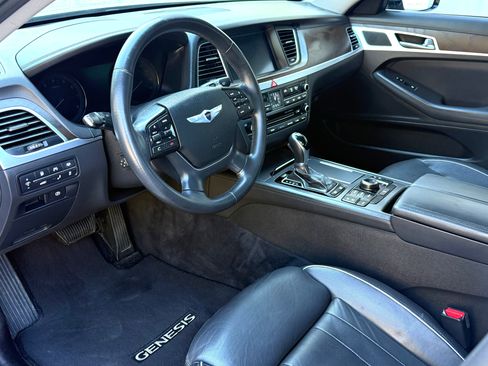 Used 2015 Hyundai Genesis 3.8 w/ Option Group 02 image 13