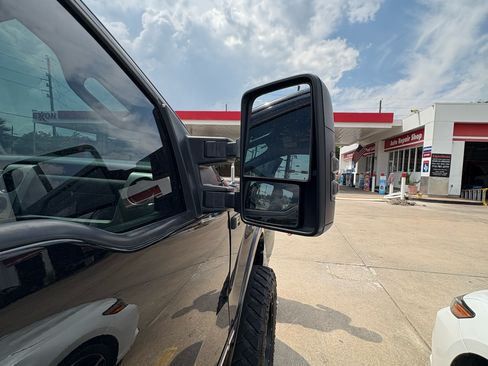 Used 2012 Ford F150 Platinum image 25