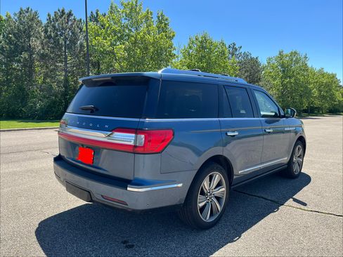 Used 2018 Lincoln Navigator Reserve w/ Technology Package AWD/4WD image 5
