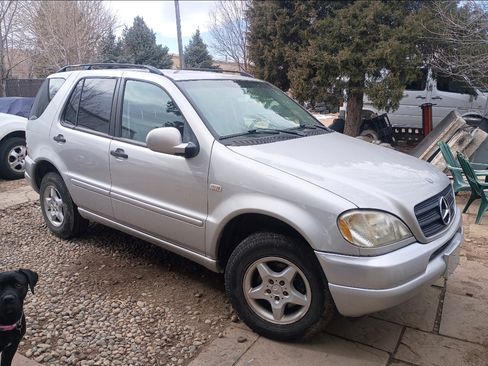 Used 2000 Mercedes-Benz ML 320 4MATIC image 2