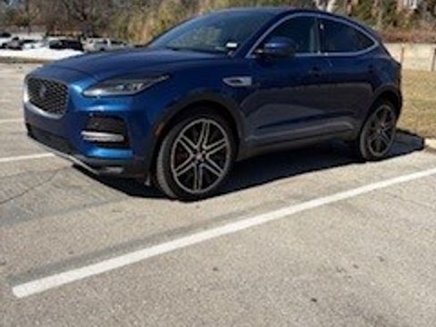 Used 2023 Jaguar E-PACE SE image 2